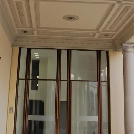 Palazzo Della Torre Elegant In Apartamento *