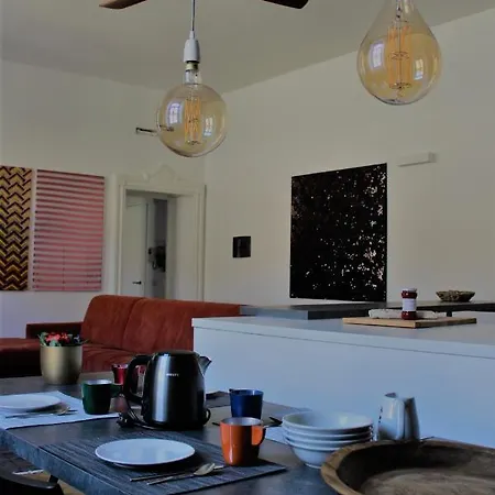 Palazzo Della Torre Elegant In Apartamento Como